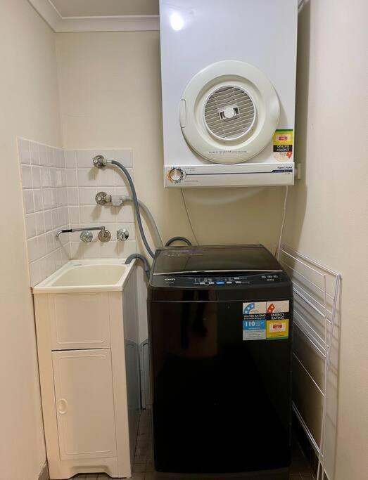 Cozy 2b2b Apt At Hurstville * Sydney