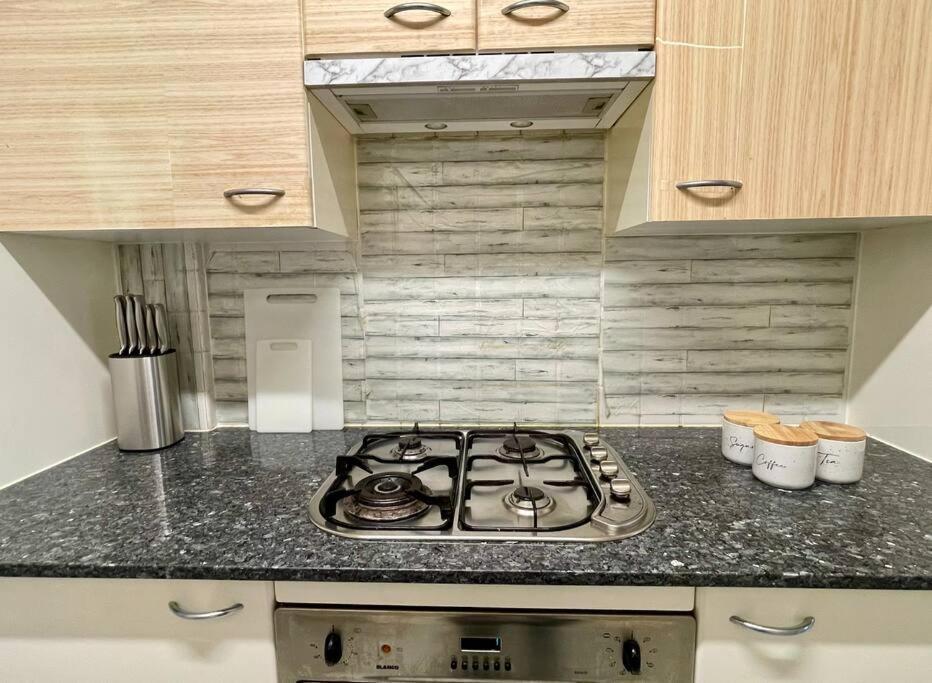 Cozy 2b2b Apt At Hurstville Sydney